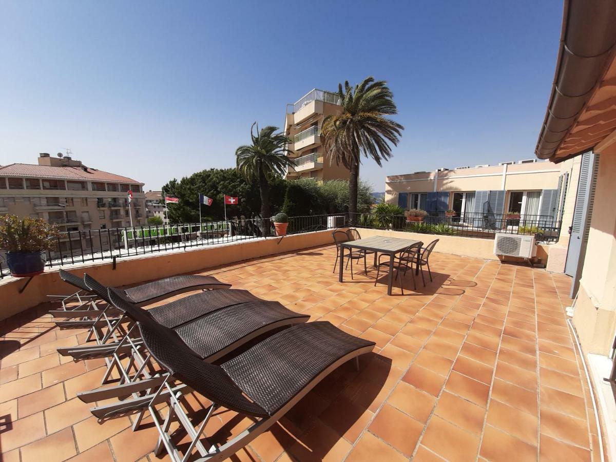 Hotel L'Olivier - Piscine & Parking Cannes Exterior foto