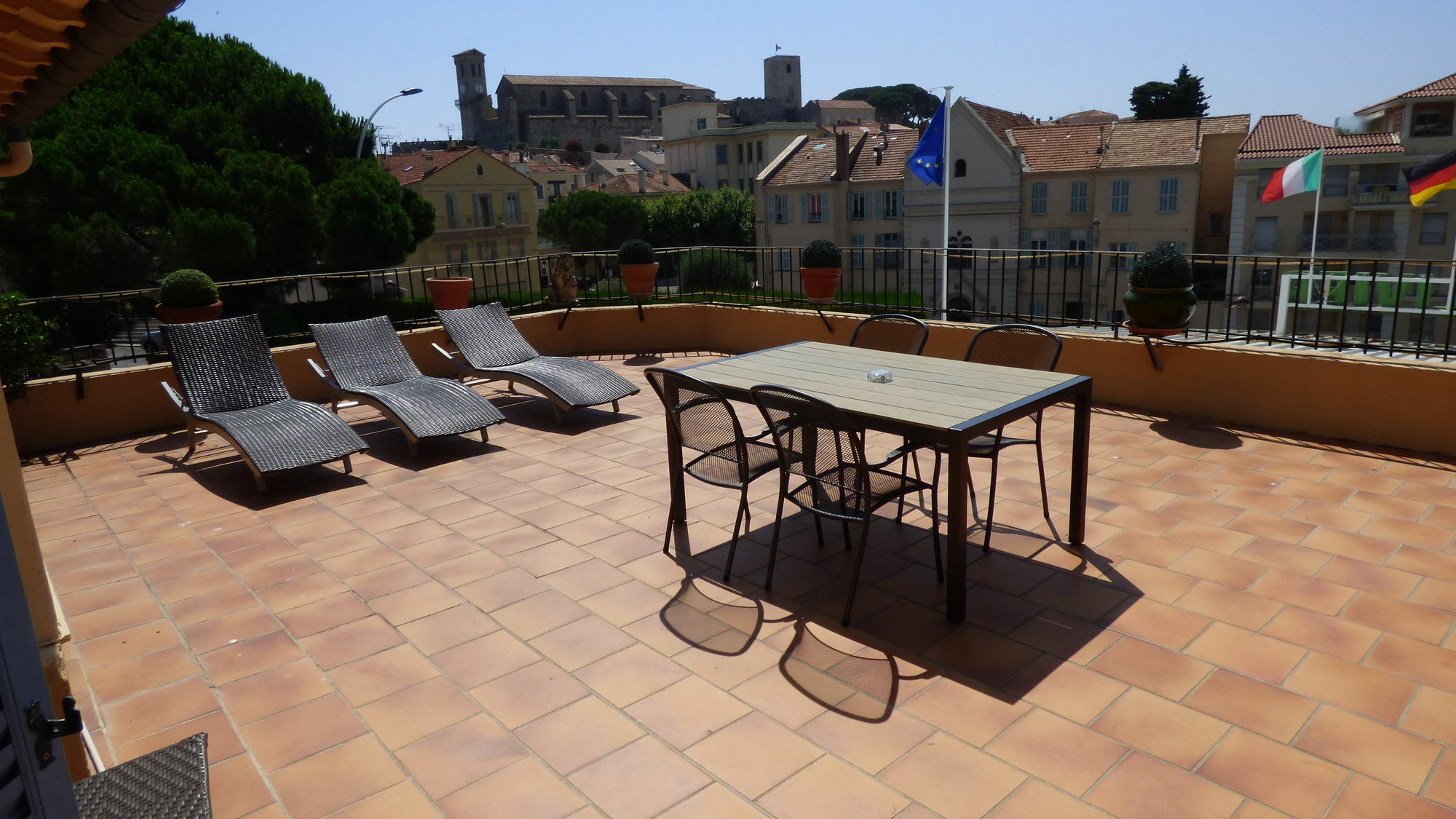 Hotel L'Olivier - Piscine & Parking Cannes Exterior foto