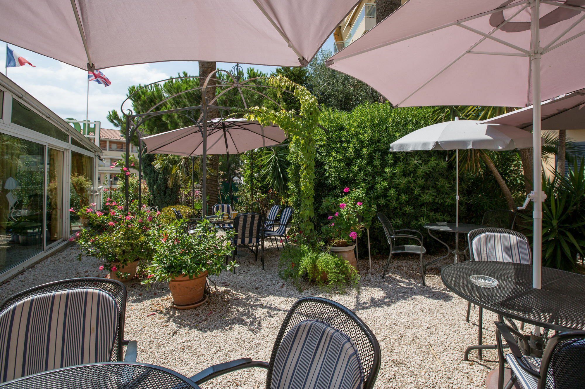 Hotel L'Olivier - Piscine & Parking Cannes Exterior foto