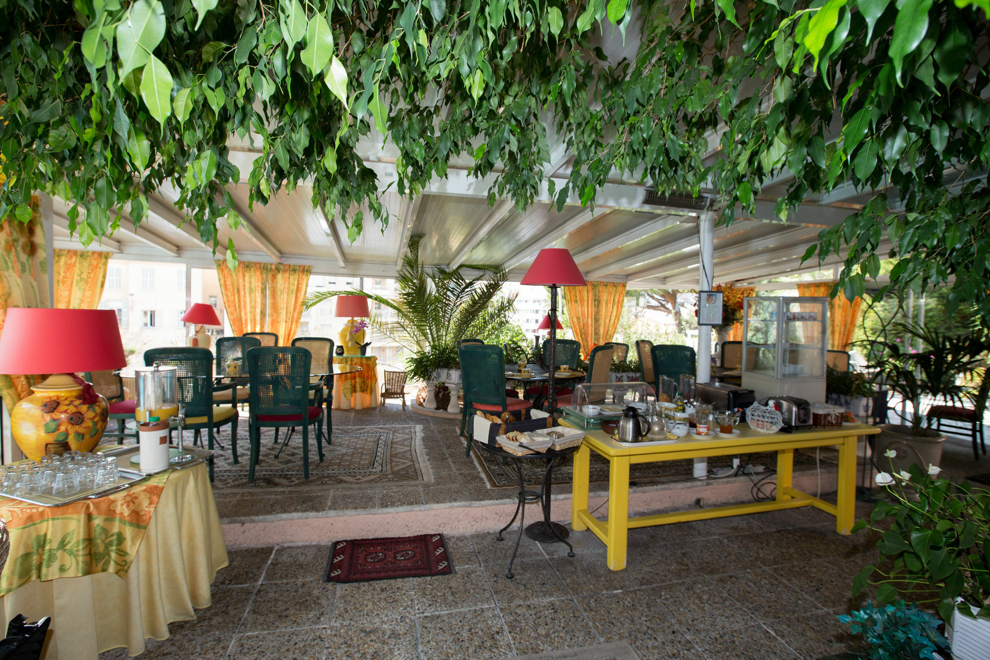 Hotel L'Olivier - Piscine & Parking Cannes Exterior foto