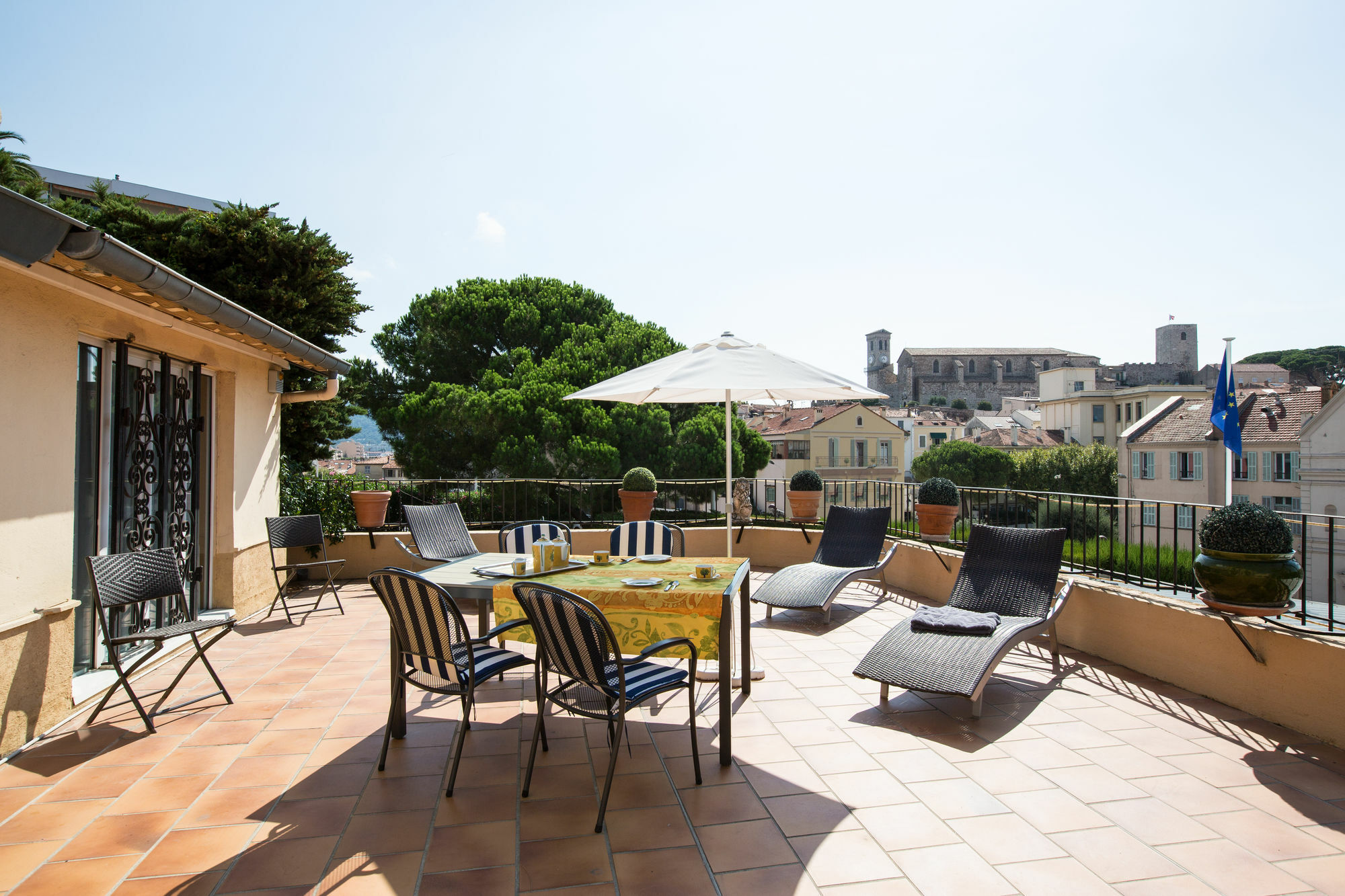 Hotel L'Olivier - Piscine & Parking Cannes Exterior foto