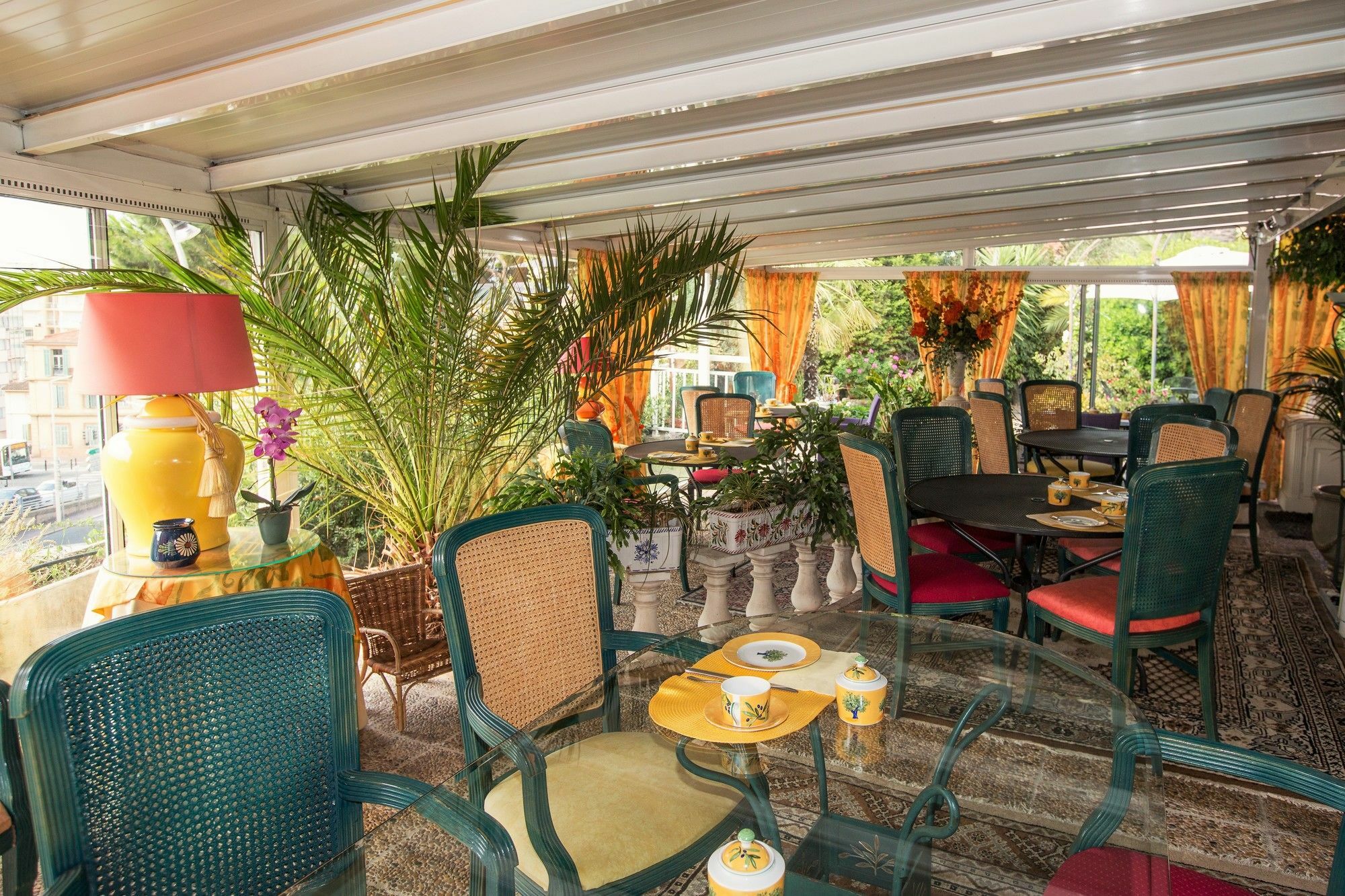Hotel L'Olivier - Piscine & Parking Cannes Exterior foto